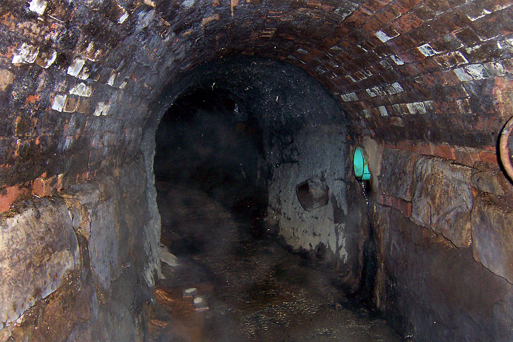 Hidden Rooms and Secret Tunnels: #UGRRMyth